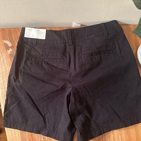 Black 6” Loft shorts - Picture 4 of 5